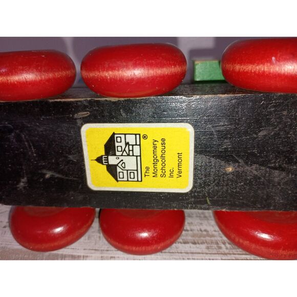 MONTGOMERY SCHOOLHOUSE INC.:  Vintage "My Train" Train Set (Train & Wagons) - Picture 8 of 8